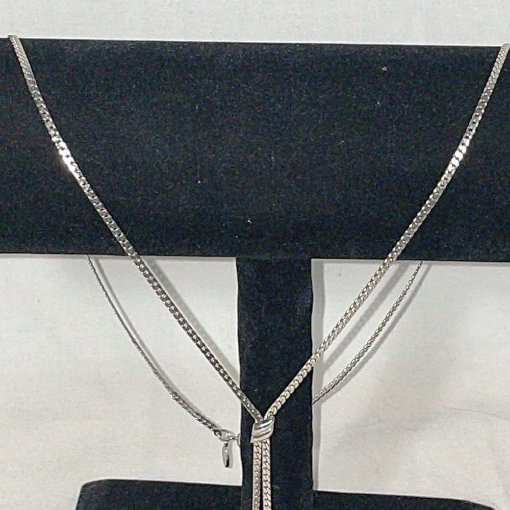 Chain Necklace with Bell Emblems - Picture 4 of 6